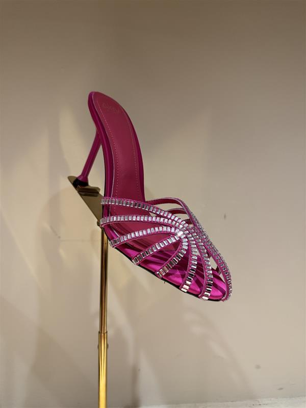 2025112810132597 300